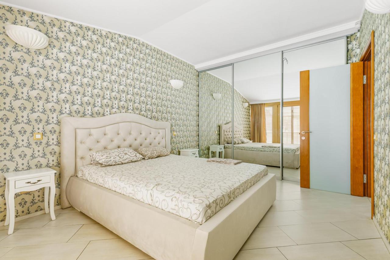 Deribasivska Cozy 4-Room Apartment Одеса Екстериор снимка